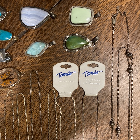 30 pc lot of assorted beautiful jewelry, sterling silver chains, pendants +more - Picture 2 of 8